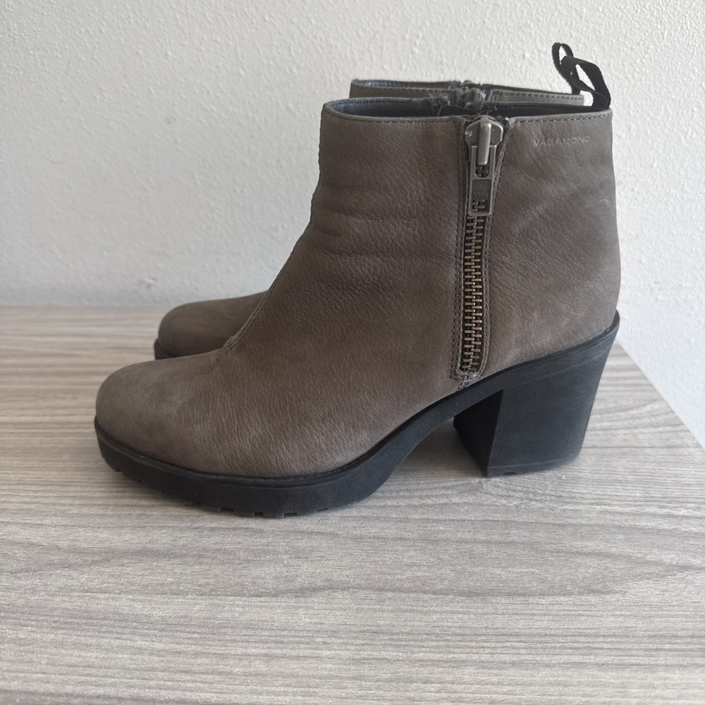 •Vagabond Shoemakers Gray Leather 3" Chelsea Boots Booties Pump Women Eu 40 US10